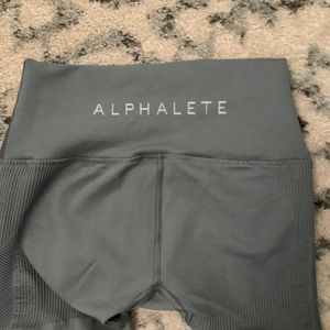 Alphalete Aero leggings in gray